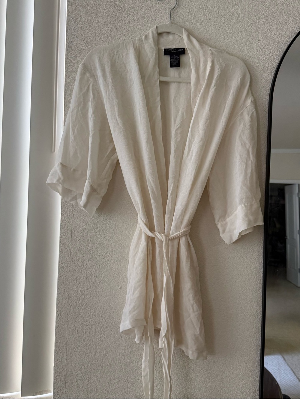 August Silk Intimates Robe Large Ivory 100% Silk Short Kimono Belted Vintage
